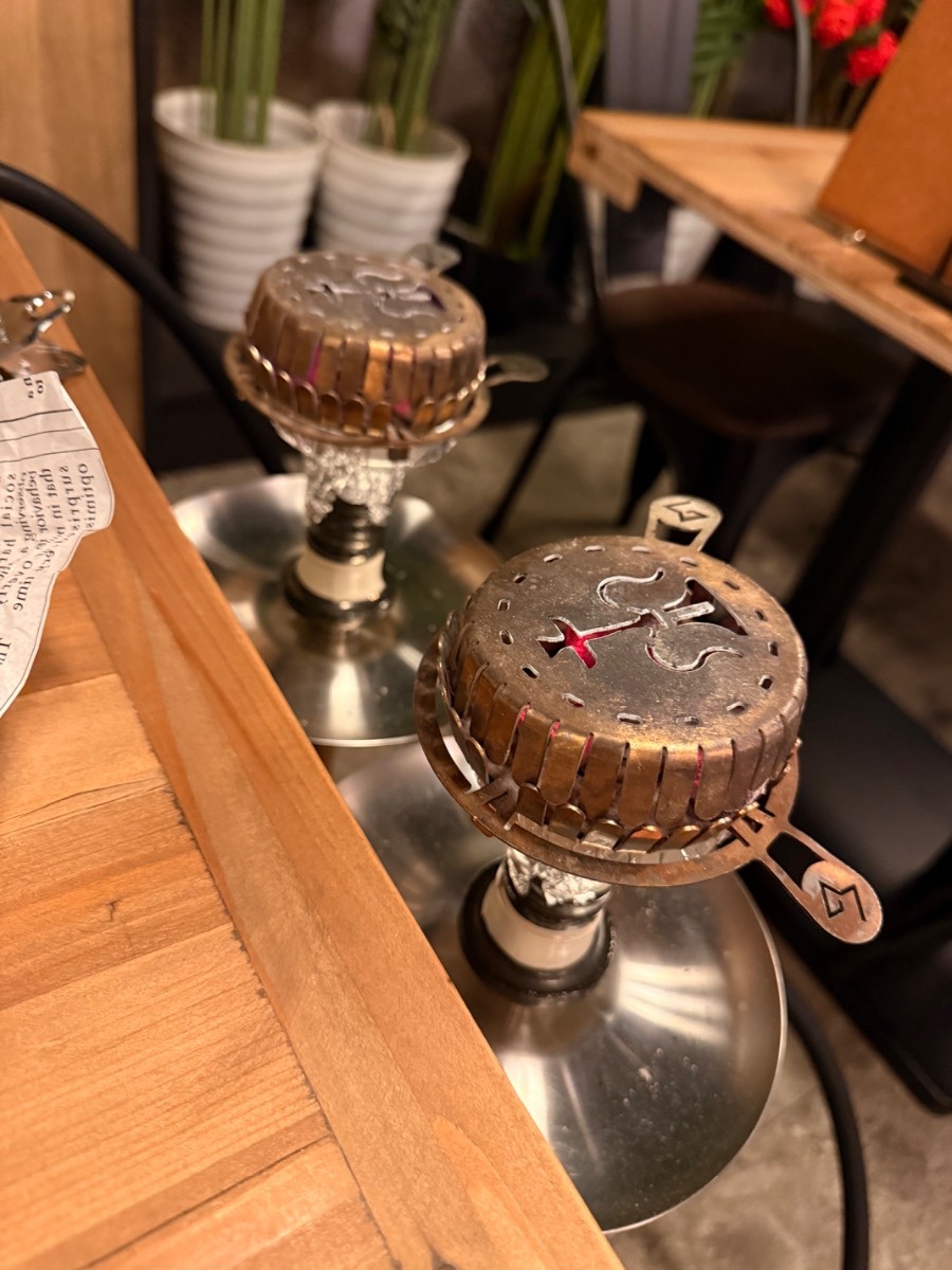 YOLO cafe & shisha 川崎店 シーシャ 夜カフェ - 画像2