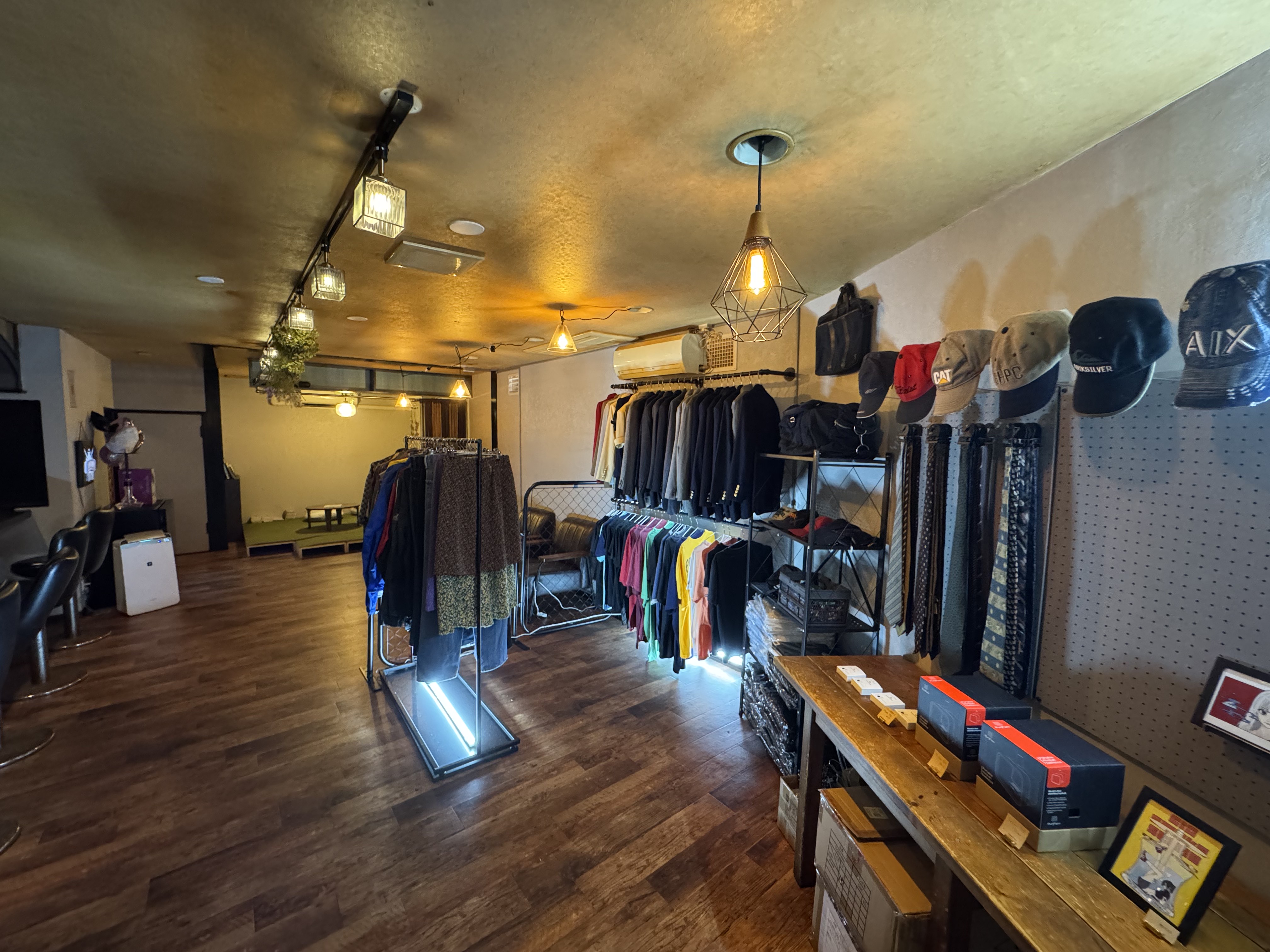 Cig Smoke Store シーシャと古着のお店 - 画像5