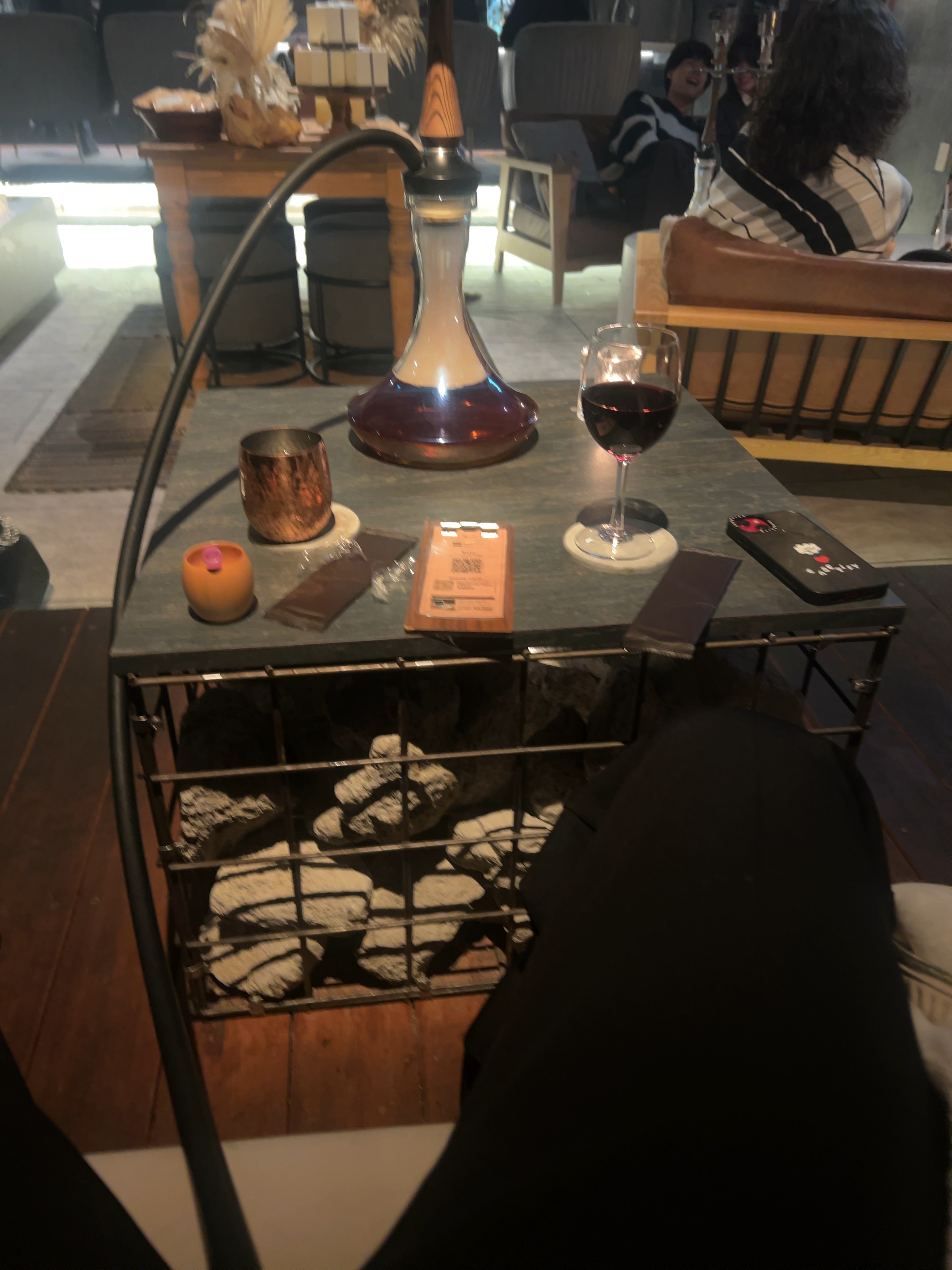 シーシャカフェ＆バーcharcoal 三軒茶屋店 - 画像2