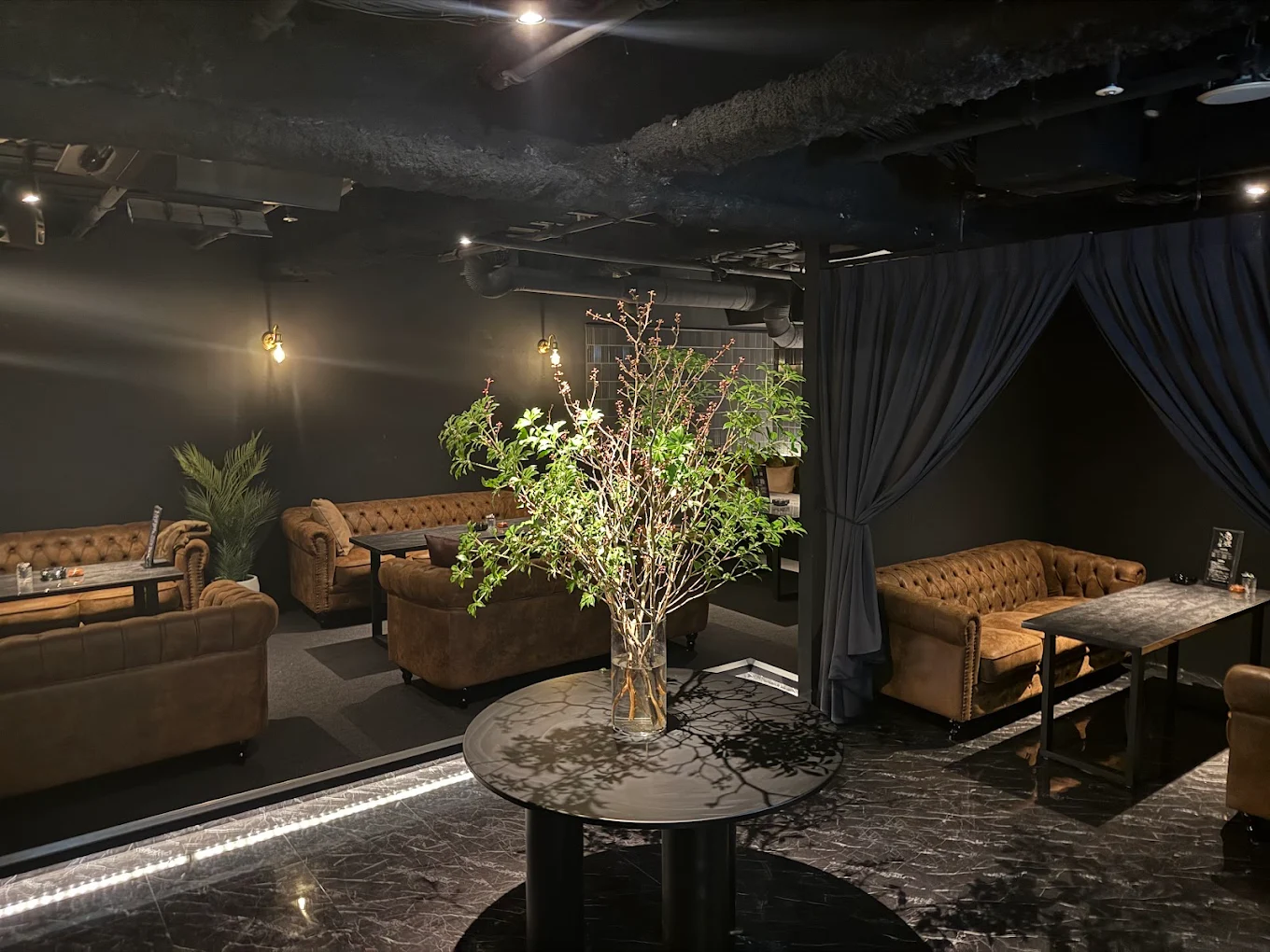 個室シーシャ白煙 北新地店