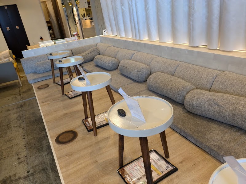 シーシャ×カフェ×バー C.STAND シースタンド 難波店