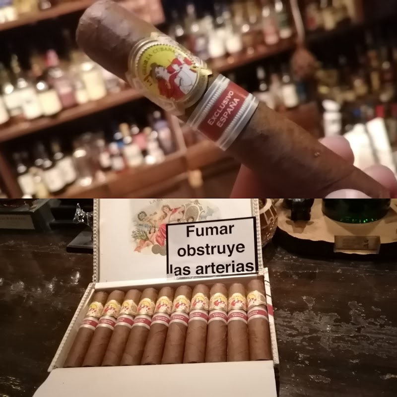 WHISKY & CIGAR Bull's cafe 中野新橋店