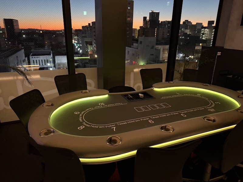 La Pause (ラ・ポーズ)カラオケ&シーシャ バー