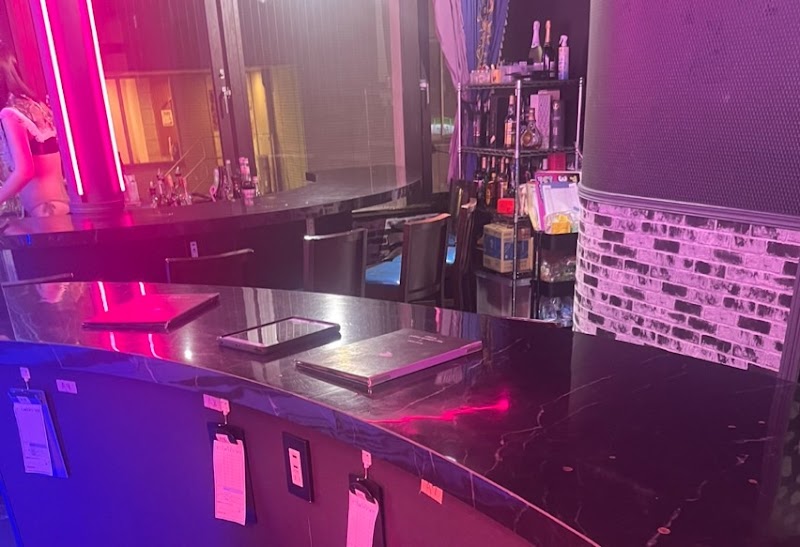 サキュバスシーシャ WINGS 池袋｜池袋コンカフェ