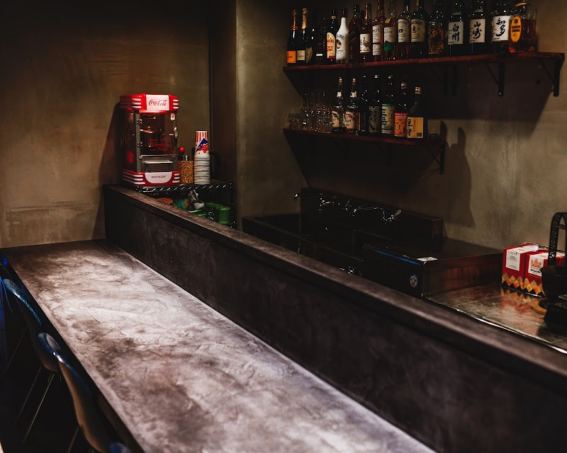 Cafe&Bar+Gallery Chapter 中目黒 (カフェ&Shisha+ギャラリー チャプター中目黒)