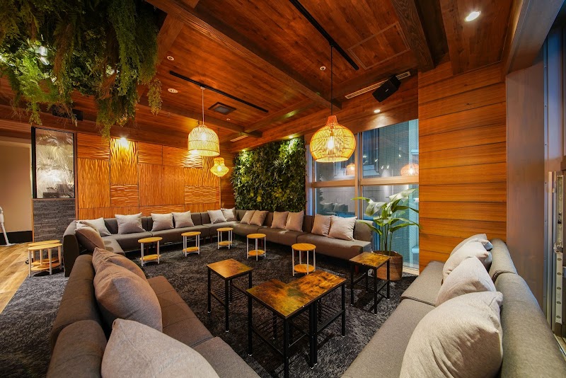 シーシャ カフェ＆ピザ C.STAND（シースタンド）札幌すすきの店