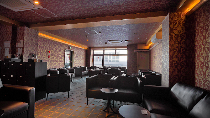 シーシャのあるリビング｜チルイン上野中央口駅前店