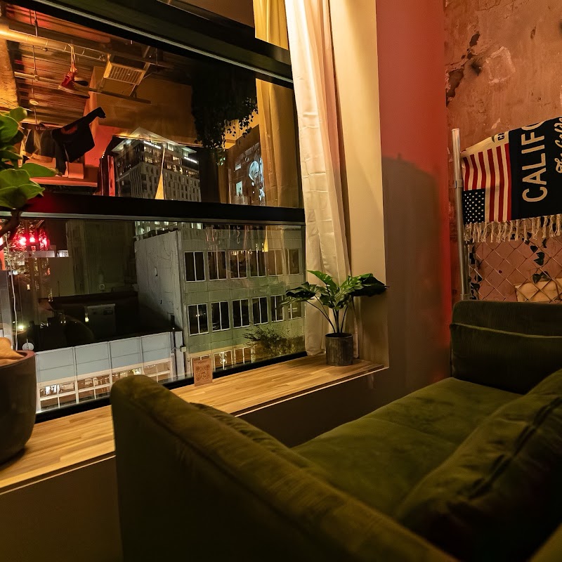 シーシャカフェ&バーMeiro（メイロ）