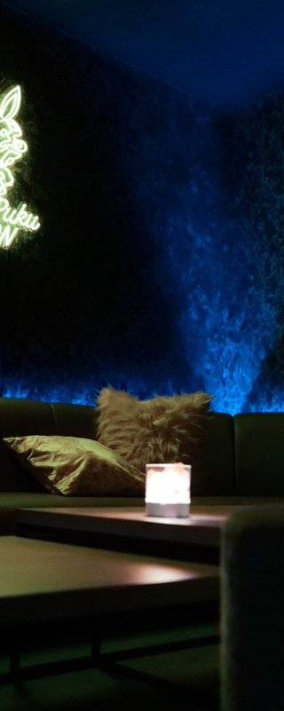 PukuPuku NEON新宿店(プクプクネオン)Shisha(シーシャ)cafe&bar