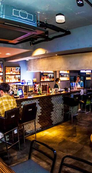 OAK BAR