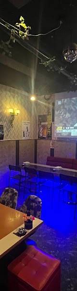 シーシャバー & ダーツバー & カラオケバー & ボードゲームバー & スポーツ中継 黒猫(旧スナック黒猫)