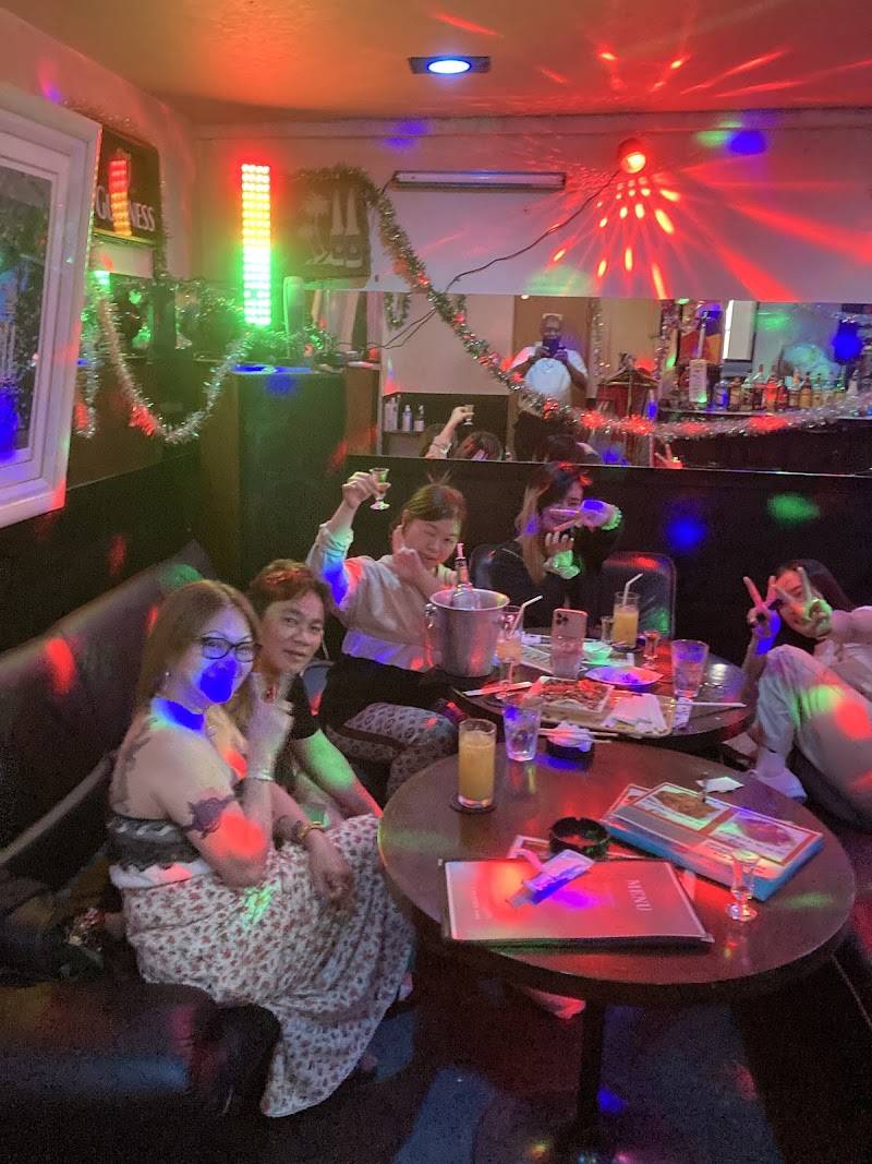 竹ノ塚BAR ケイキ・ダグラス 足立区