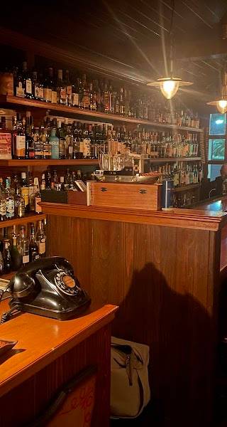 BAR 深夜プラス1 1