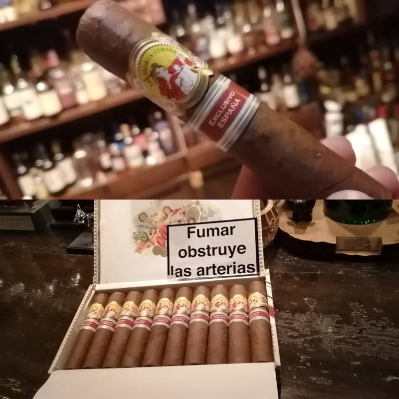 WHISKY & CIGAR Bull's cafe 中野新橋店