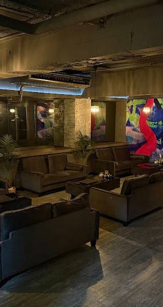 Shisha & Dining bar WO-MO 高岡（シーシャ＆ダイニングバー ウーモ高岡）