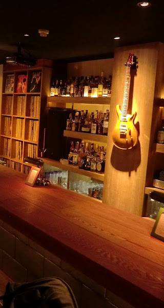 シーシャ & ロックバー ウッドストック 池袋東口