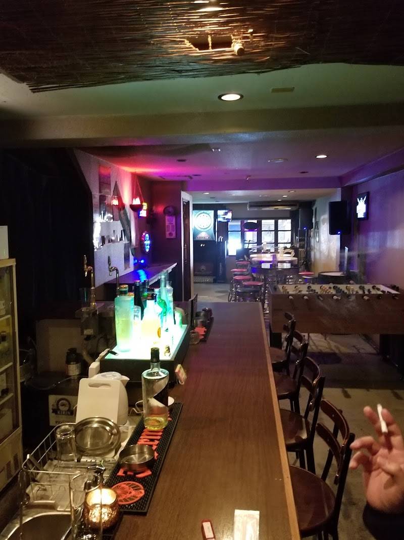 bar S2 darts&music