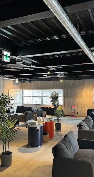THE CAFE & BAR SHISHA シーシャカフェアンドバー 1