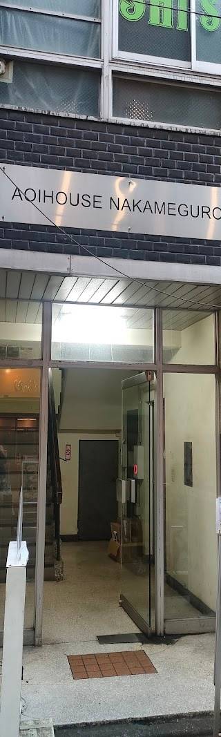 Cafe & Shisha Bar & Gallery HOTBOX 中目黒店(カフェ&シーシャバー&ギャラリー ホットボックス)