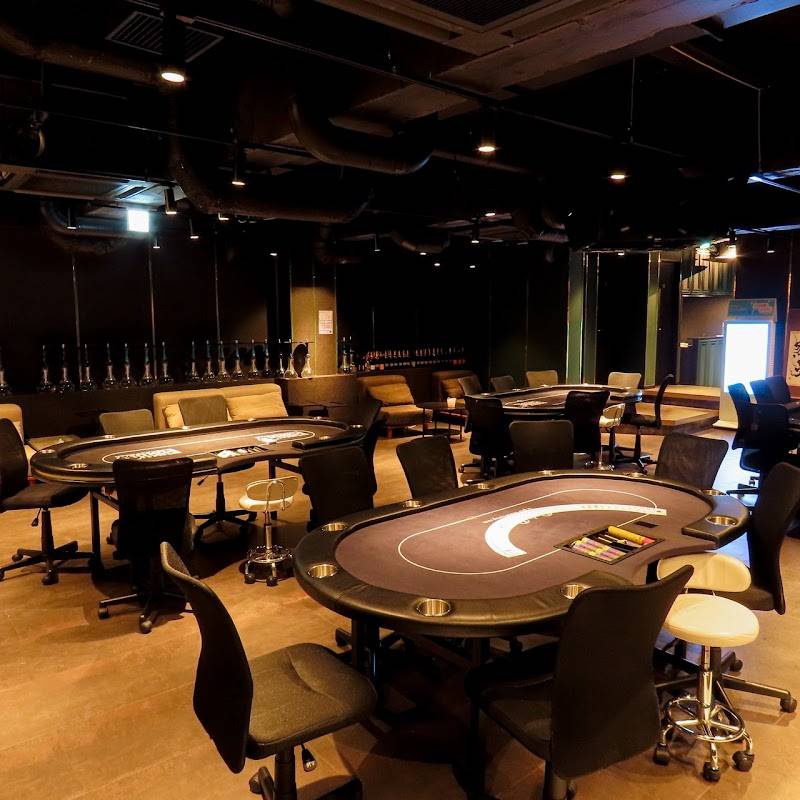 Shisha (シーシャ) Cafe&Bar PukuPuku 赤坂店