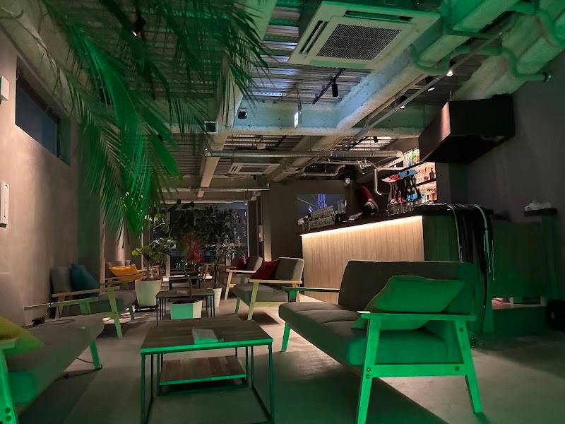 シーシャカフェ&バーFam (シーシャ ファム) 天神中洲店