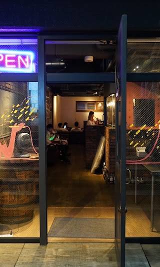 Shisha Café & Bar CALMTOWN 金沢店