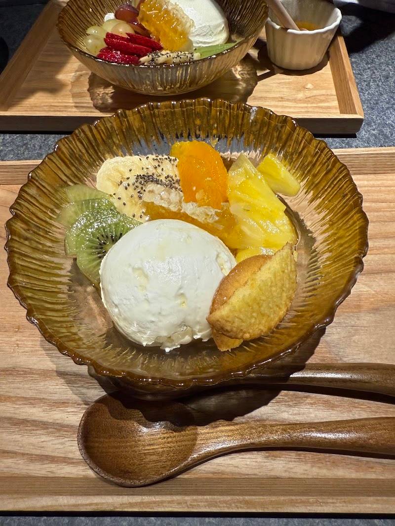 シーシャｘスイーツ 夜カフェ【BAR MARBLE】 金沢駅前