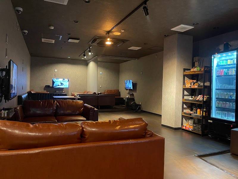 CHILL STATION ちるらちぬ (Shisha lounge)