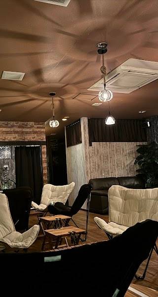 鶴岡シーシャBAR 【ちるいん処 BACCHUS】