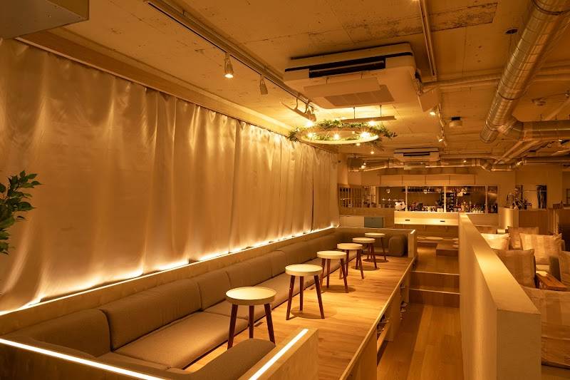 C.STAND 池袋東口店