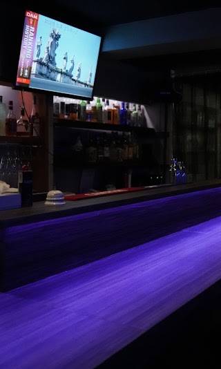 Shot bar Ten